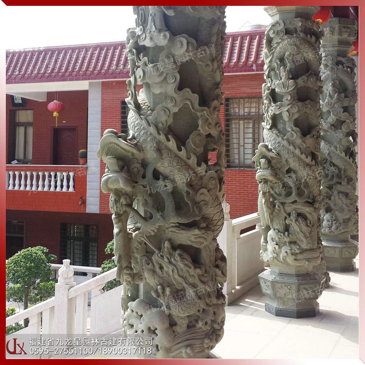 石雕盤(pán)龍柱圖片